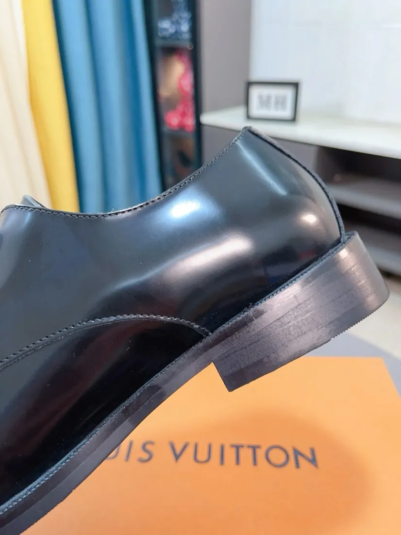 Men's men's shoes 💰520🌸🌸【LV Louis Vuitton】~ New product 🆕High-end original men's 🚹Business casual leather shoes, made of original cowhide open-edge bead fabric➕comfortable and soft cowhide lining➕cowhide insole, original LOGO rubber non-slip outsole. Code number: 38-44
